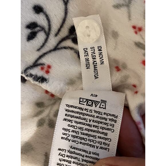 Aria Women’s Long Sleeve Stretch Velour 44" Sleepwear Nightgown, Size XL 16-18 - Picture 12 of 12